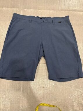 [38]Travis Mathew Navy Flat-Front Performance Golf Shorts